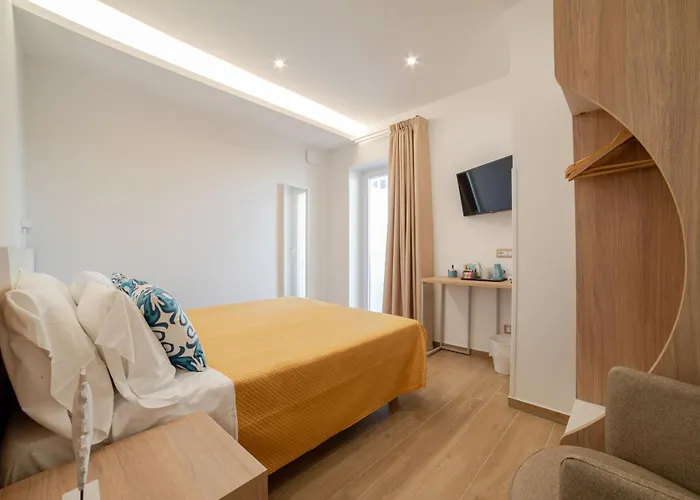 Brezza Marina Гостевой дом Майори