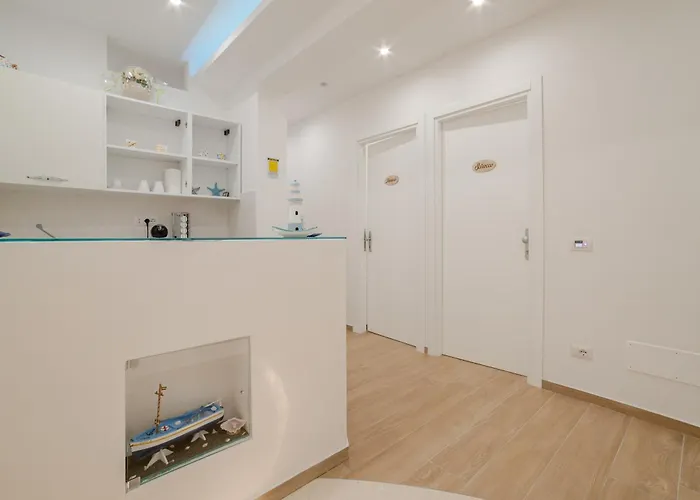 Brezza Marina 4* 마이오리